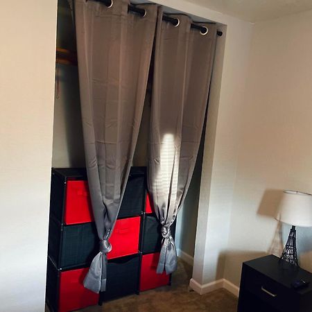 Cozy 1 Bed ~ Close To Soaring Eagle And Downtown Mount Pleasant Kültér fotó